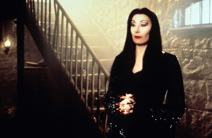 3. Black and red nails inspired by Morticia Addams - wide 4